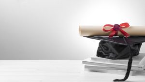 Read more about the article Emlakçı Olmak İçin Üniversite Okumak Şart mı?