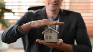 Read more about the article Emlakçılık Eğitimi Neden Önemli?